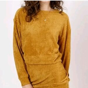 NWT Band Of The Free Gold Ribbed Cropped Sweater
